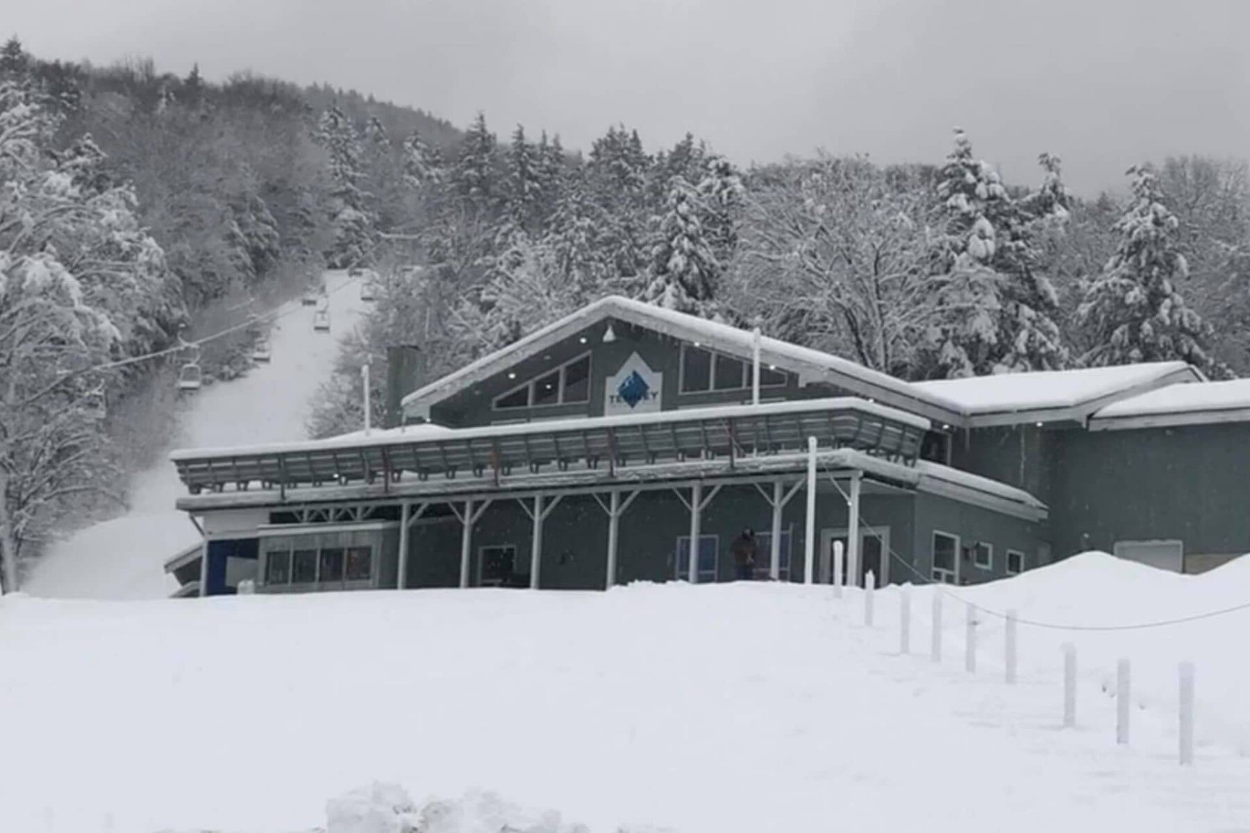 The expansive view of Tenney Mountain Resort, a family-friendly destination nestled in Plymouth, NH.